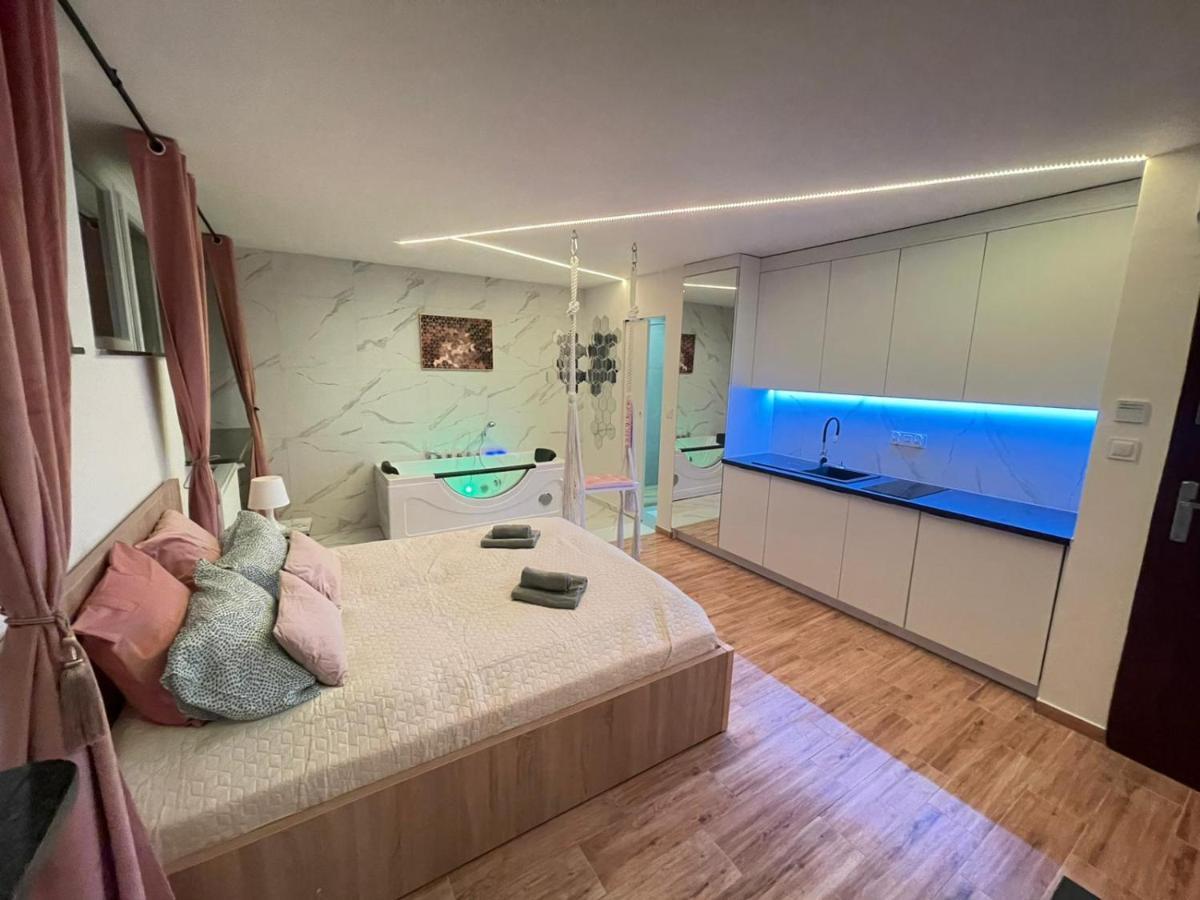 Yourapart Jacuzzi Przy Zamku Krolewskim Варшава Экстерьер фото